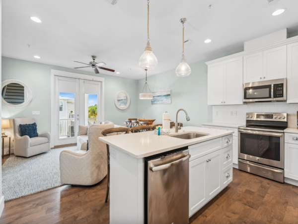 Luxury 5-Bedroom Vacation Townhome in Seagrove Beach - Golf Cart included